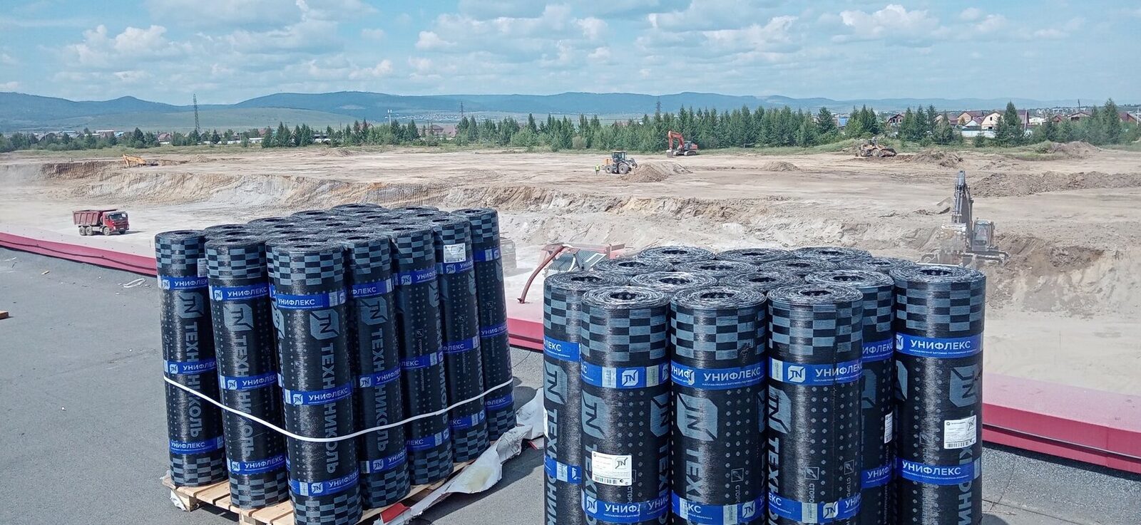 Грузы на открытой площадке хранения